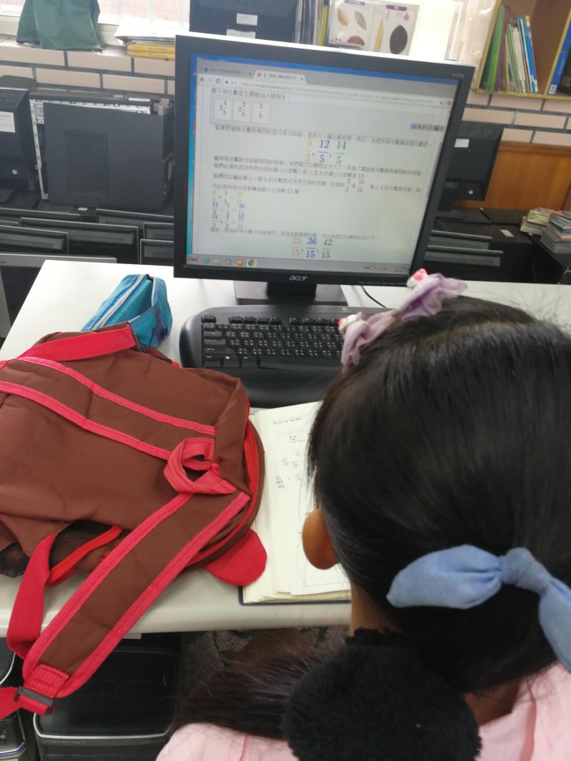 媽媽要我陪同學在這裡度過週末,
