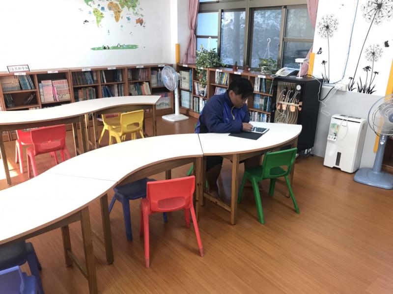 透過相關的資料和影片學習資訊安全的觀念及方法。
