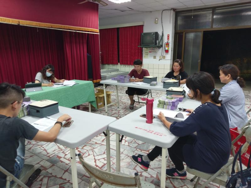 與社區茶人討論活動事宜