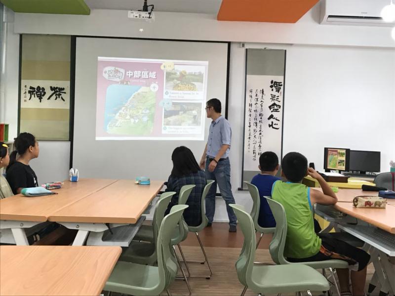 教師要求利用Google Map查詢台灣英文名稱的景點