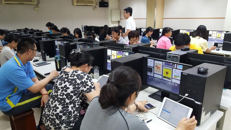 講師講授課程