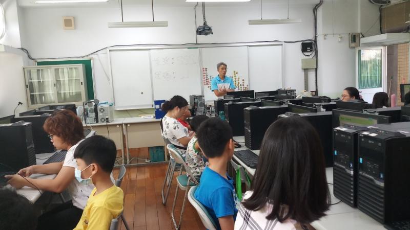 老師說明程式設計三要素