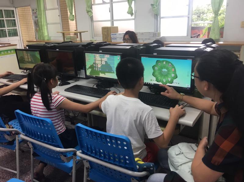 親子互動熱絡