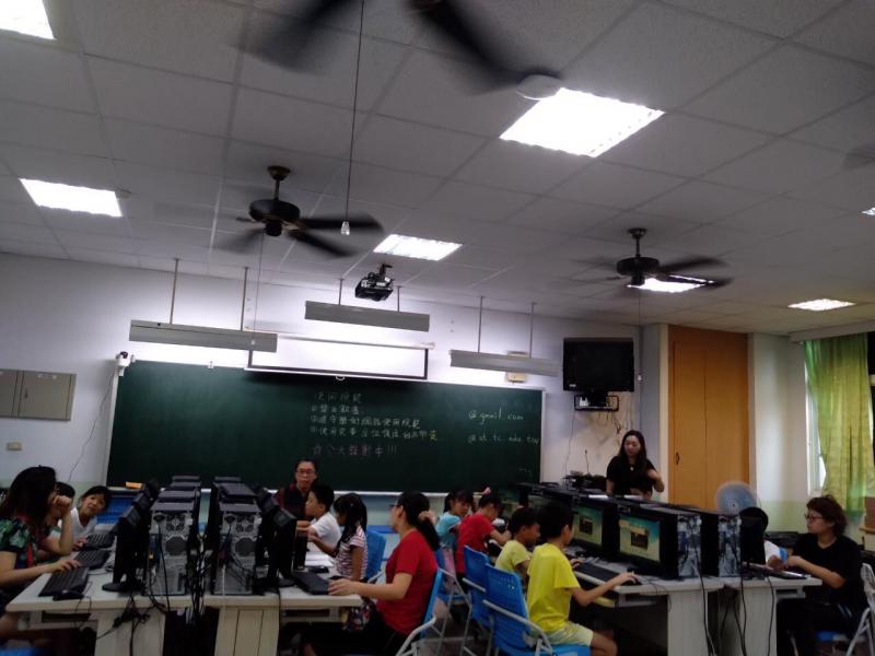 學員們實作自己的KODU遊戲