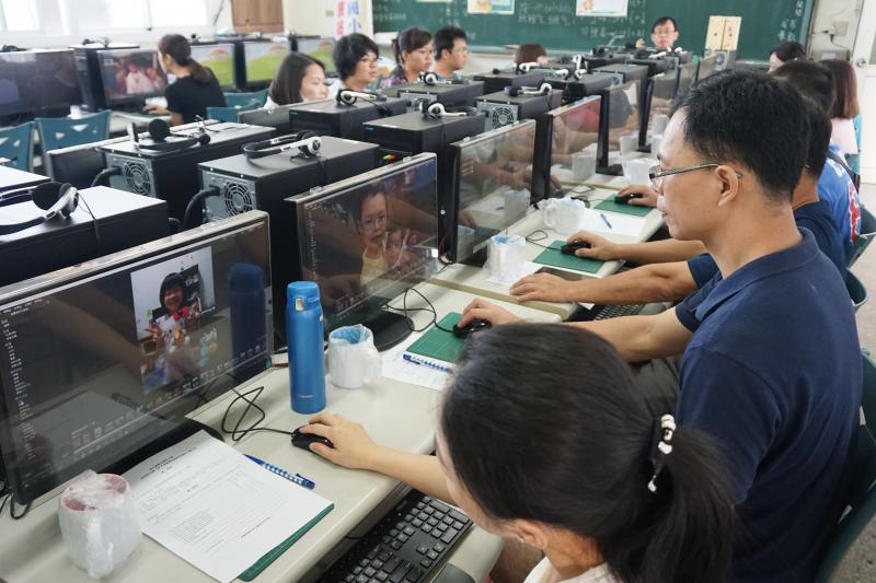 選張自己喜歡的照片，學習影像處理。