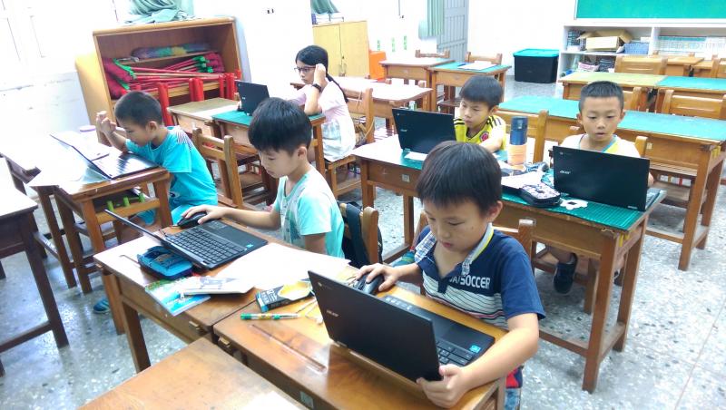Scratch JR實際操作及練習