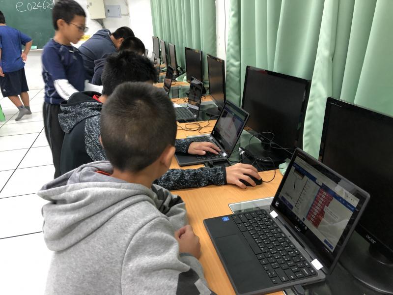不懂沒關係可以問鄰居