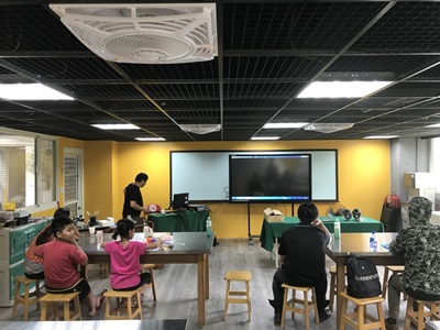 一邊學習也可擴展了人際關係