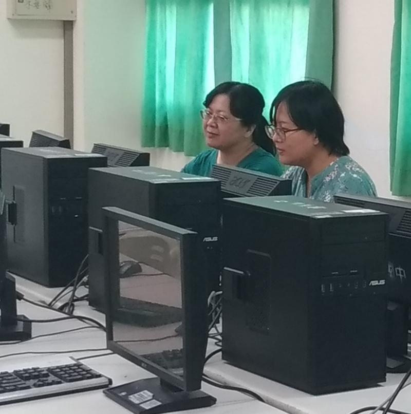 登入信箱，使用google功能