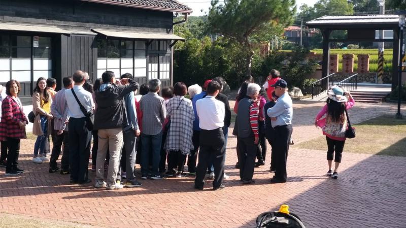 我們總是能看見大批遊客前來日式建築遊玩參觀