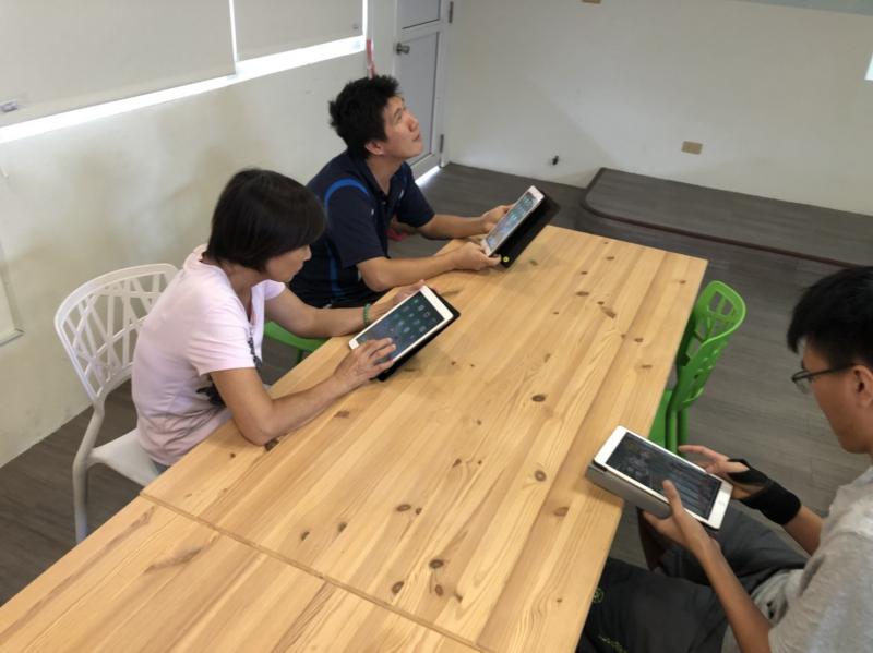 到學校借用平板
