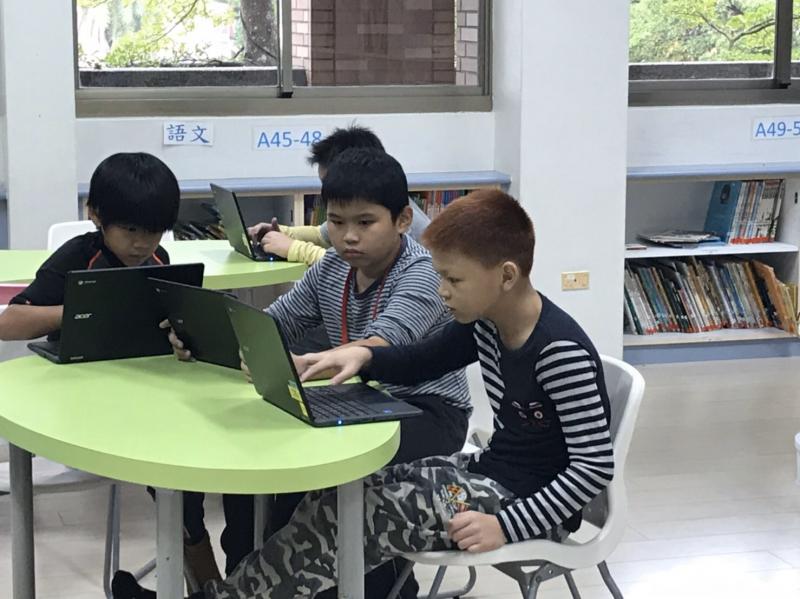 pagamo可以和同學比賽占土地