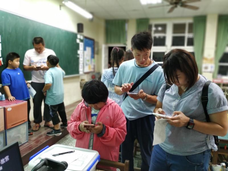 親子一起闖關，參與活動