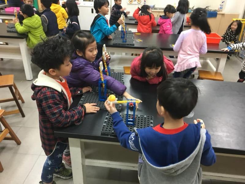 社區資訊站的親子社交場2