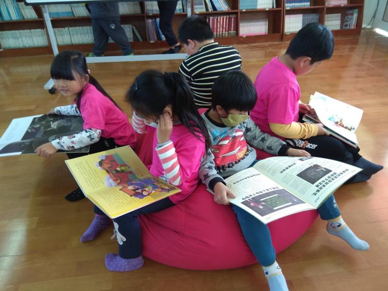 資訊站是讀書的好地方