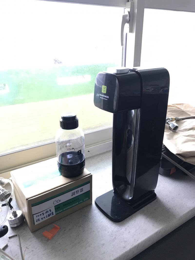 資訊站引進氣泡水機