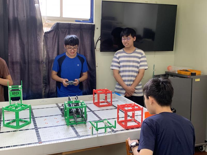 機器人團隊操作