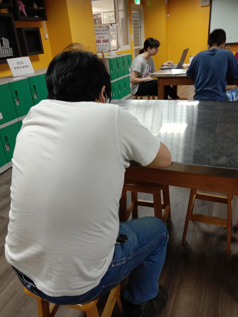 因為疫情關係，人真的少很多