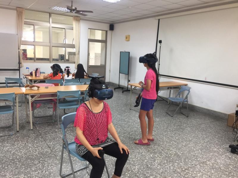 大大小小都愛玩VR