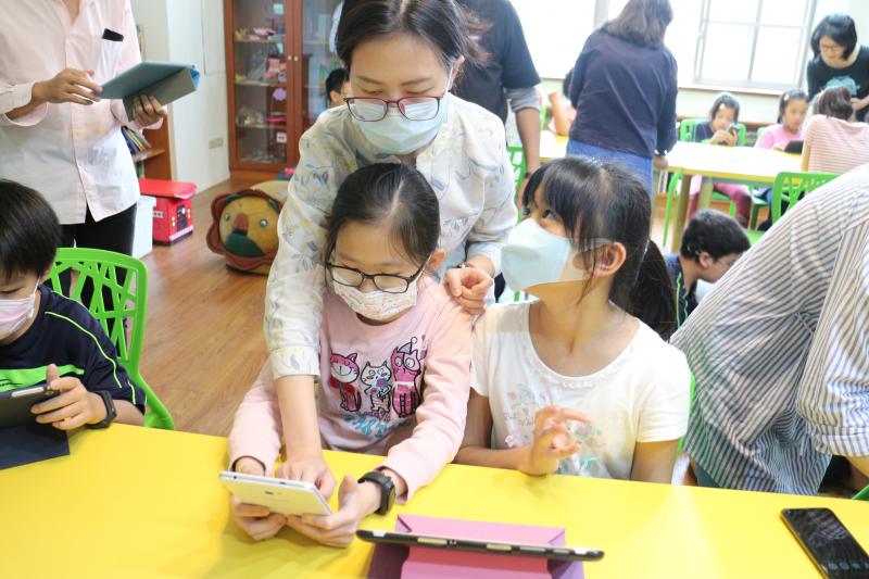 大家使用行動載具閱讀電子書的情形