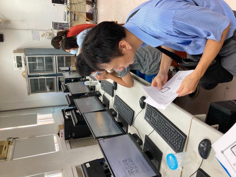 老師授課示範