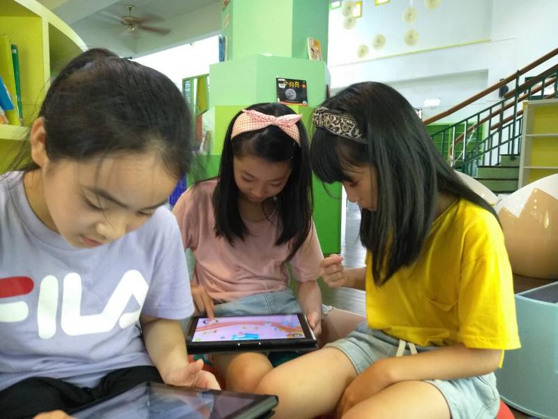 線上遊戲的自主學習