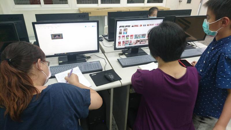 教導學員登入Google網路相簿