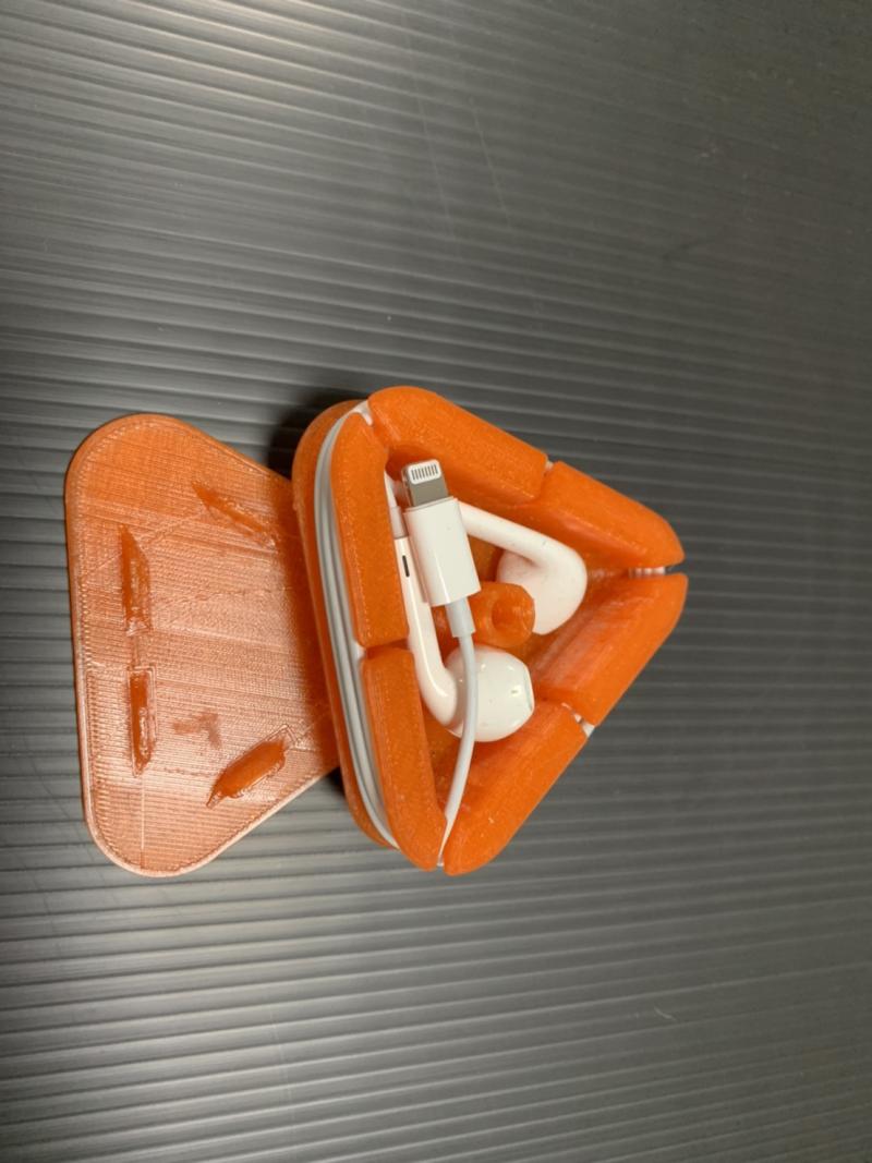 收納耳機線後
