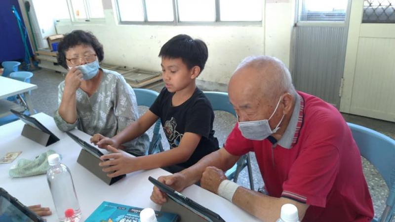 社資站，讓學習增溫。