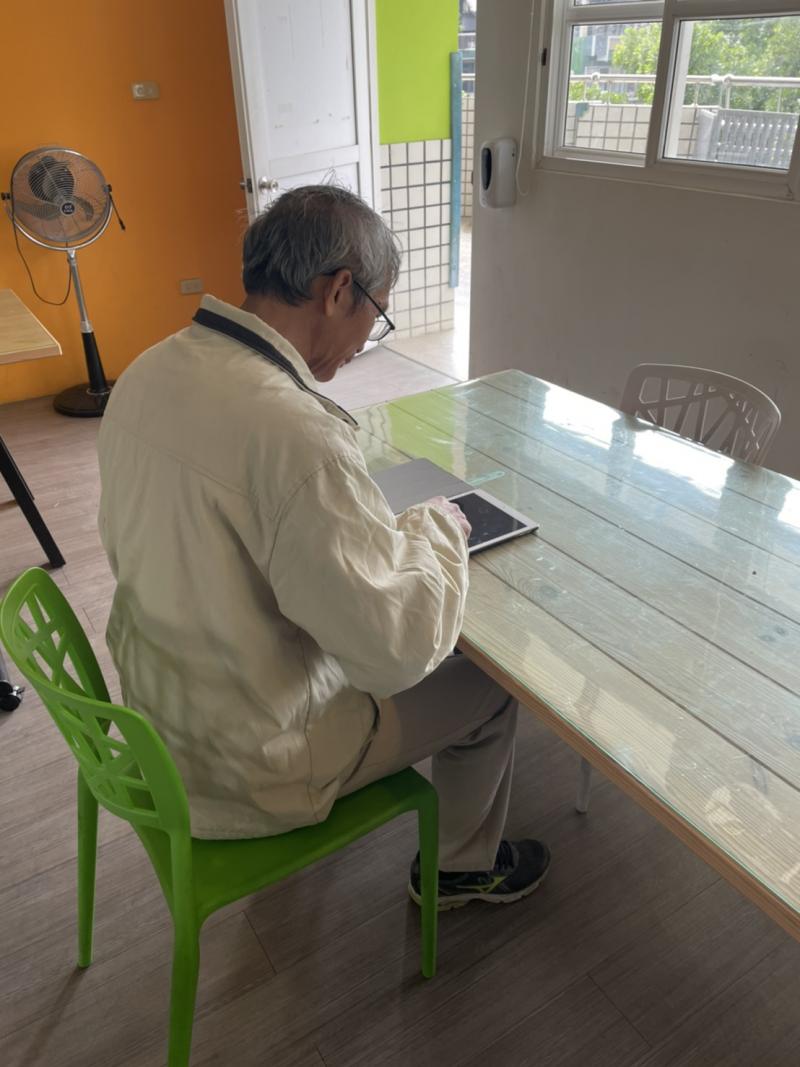 老人家也會來