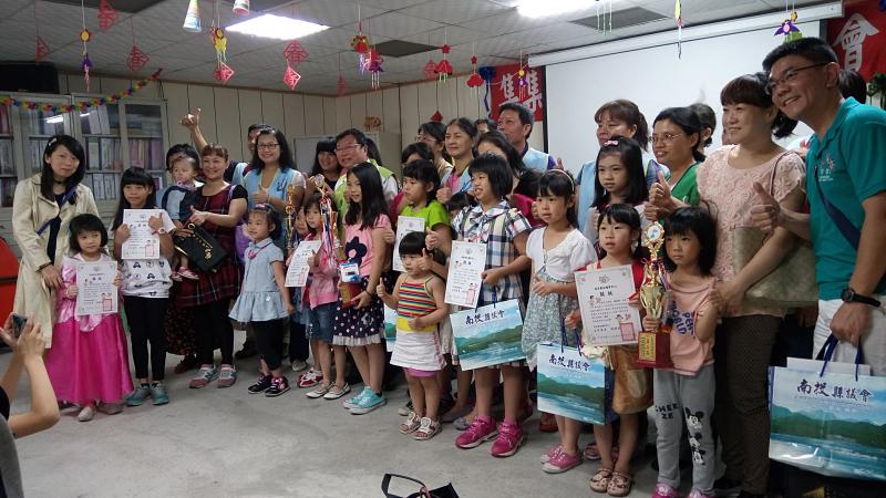 參與的鄉親得獎朋友都非常開心，期許明年第十屆可以擴大比賽，看見其他鄉鎮的學生資訊應用能力，更提升在地學子的視野。