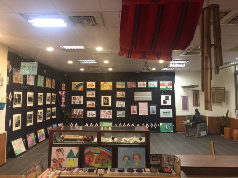 結合銘傳大學大專資訊志工，館內正展出南澳在地老照片特展喔
