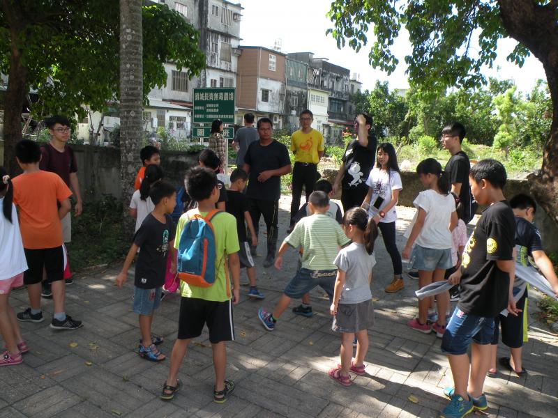 資訊科技知識傳播給頭城地區的學童，此活動結合頭城鎮公所所提倡的食農教育