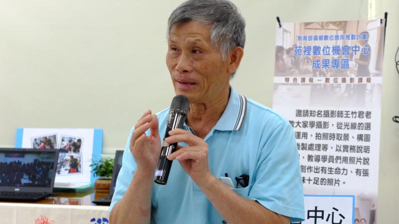 台灣藺草學會黃增禎理事長分享心得，開心說著學員參與DOC課程後，所得到的收穫