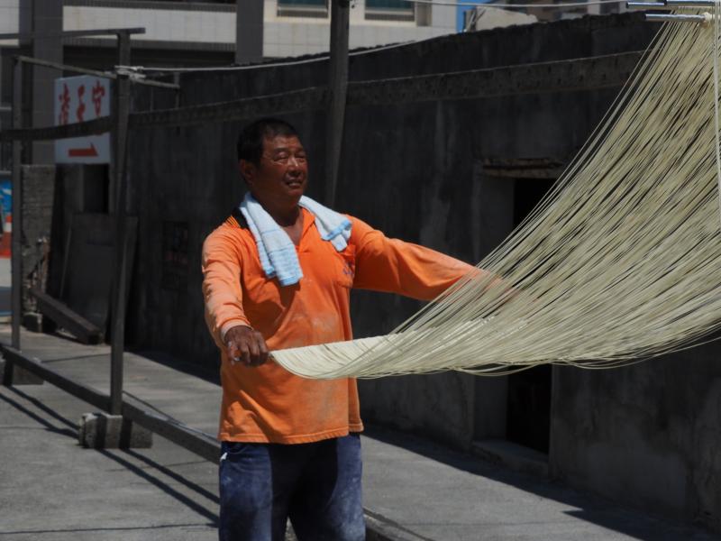 千絲萬縷，七代傳繞-封面照