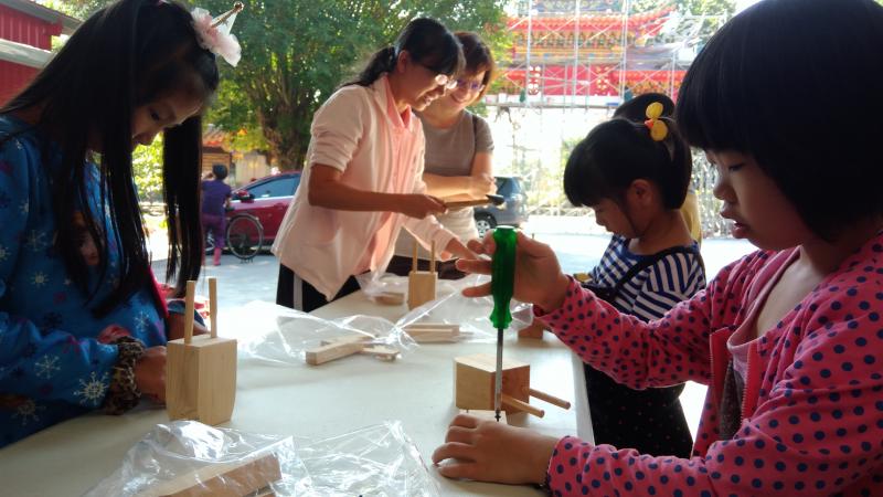 看見敲聲不斷的現場真的動手木工DIY超讚超有趣。