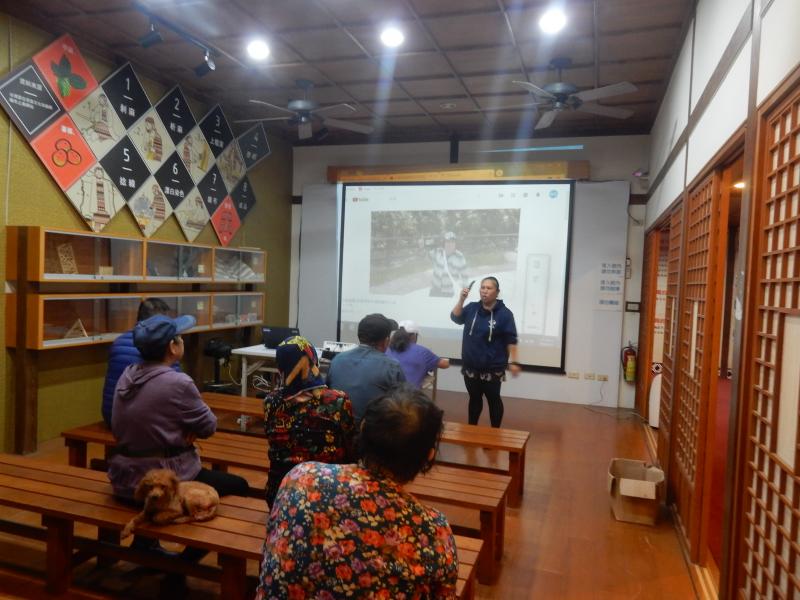 播放歷年成果展與學員作品