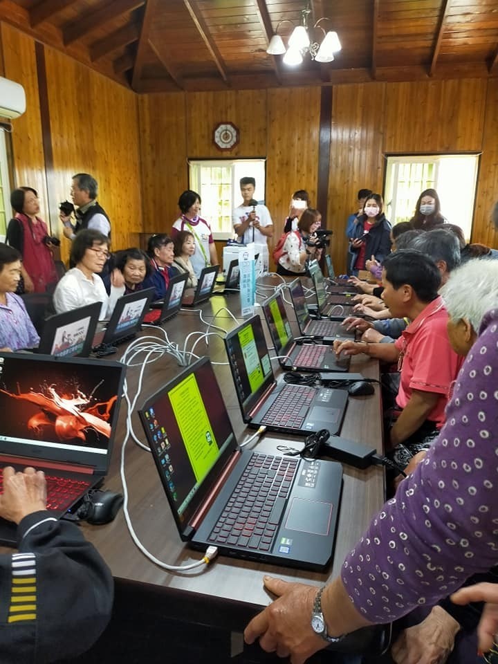 莿桐數位機會中心開幕了，將提供婦女、小農數位學習機會。（記者詹士弘翻攝）