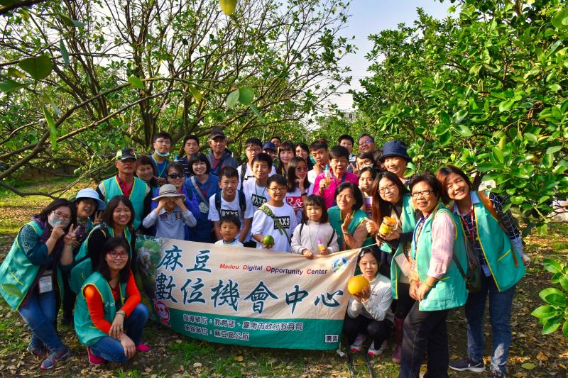 麻豆DOC與學員舉辦三月柚花旅行