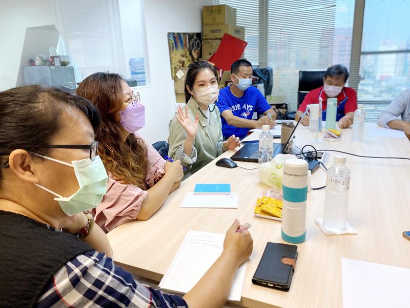 邀請高雄港都電台新聞主播 萬承欣，分享入行20年來廣播錄製的經驗