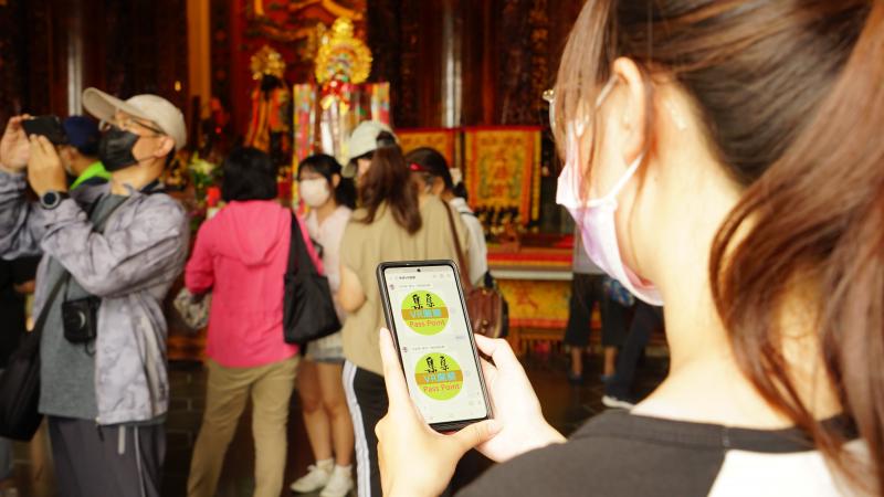 夥伴參與資訊闖關活動答題