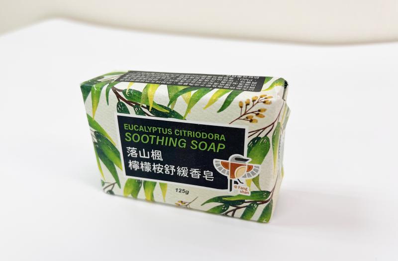 枋山DOC協助楓港社區，「落山楓檸檬桉手工香皂」包裝設計