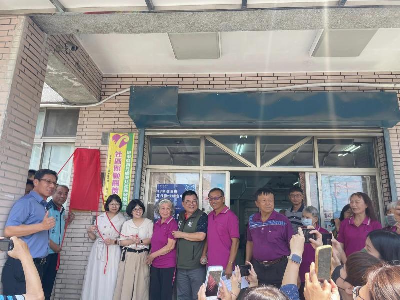 謝謝各位長官、來賓百忙之中撥出寶貴的時間前來，非常感謝！