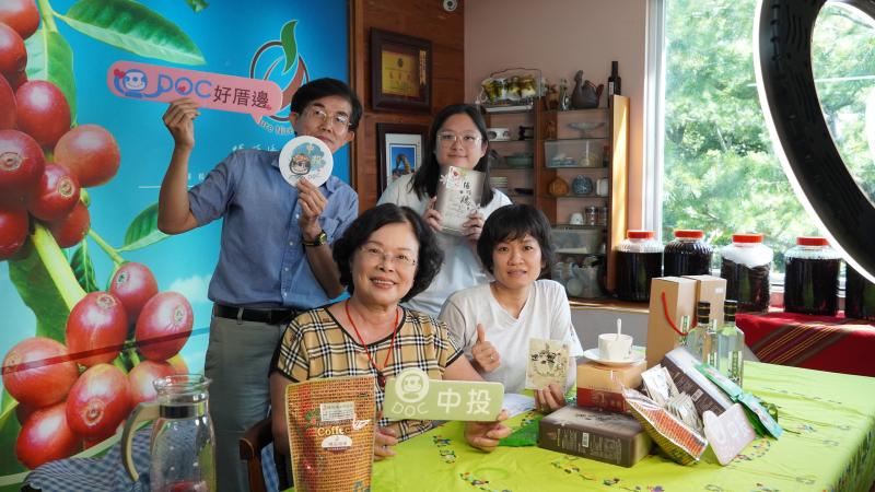 直播結束後大合照。