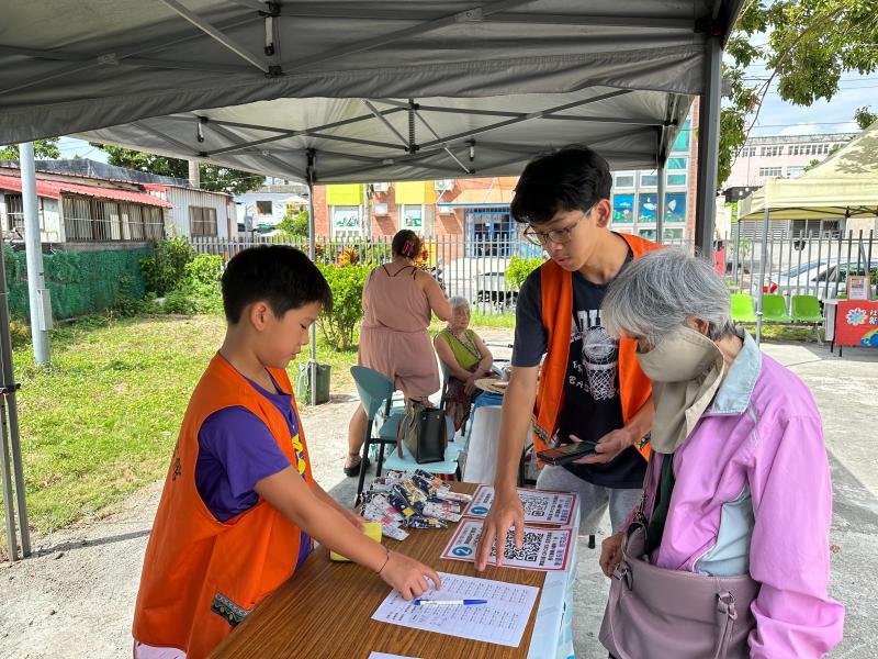 熱鬧滾滾新住民市集~數位i櫃台的行動諮詢服務-封面照