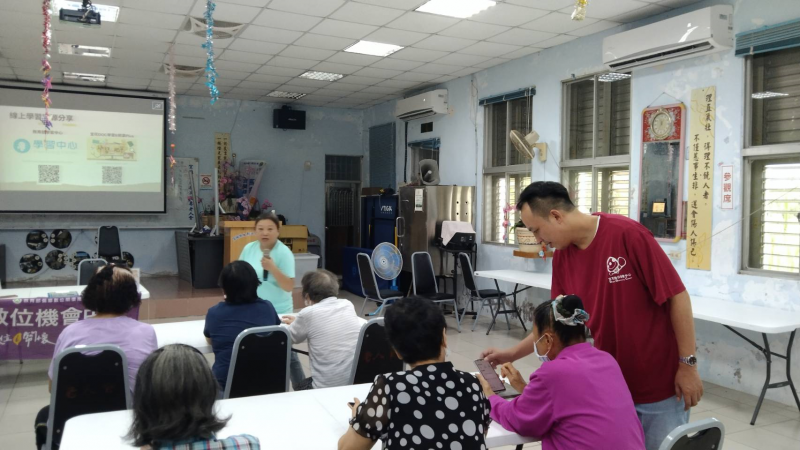 透過數位機會中心未來提供更多這樣的服務，社區的數位素養將會不斷提升。