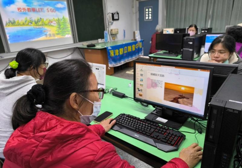 茄萣DOC運用捐贈電腦帶領學員剪輯影片