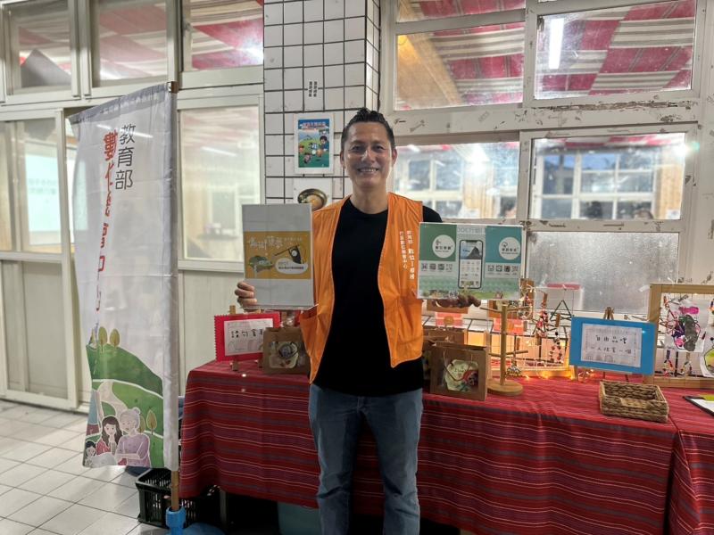 當天也對行動諮詢服務有更多的介紹.期待部落社區的族人朋友們也都能一起體驗行動諮詢服務.