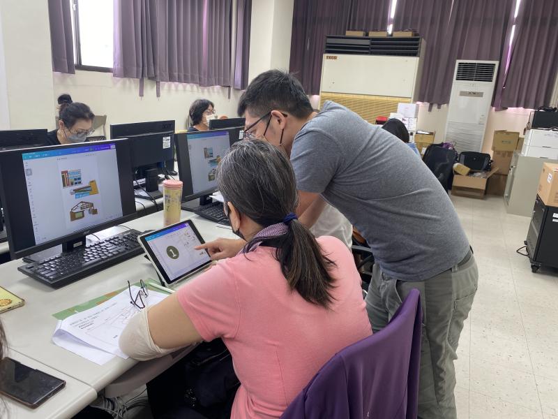 老師耐心解決學員的疑問