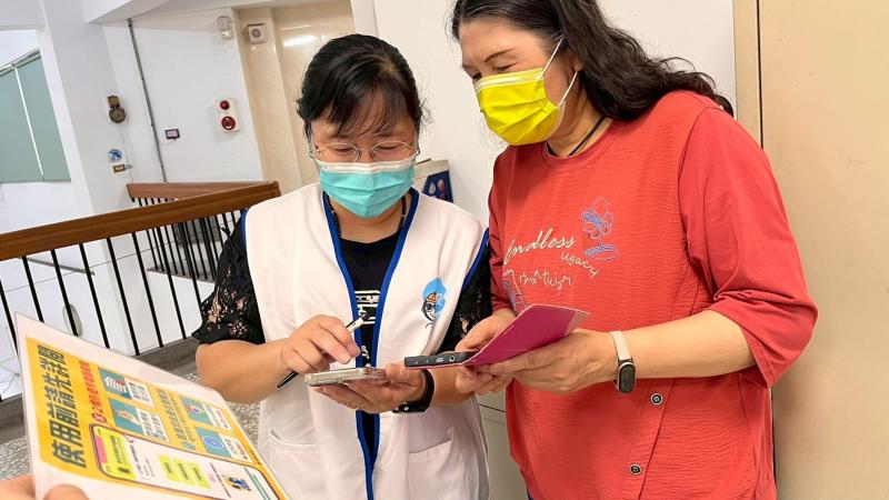 課程老師與學員合影